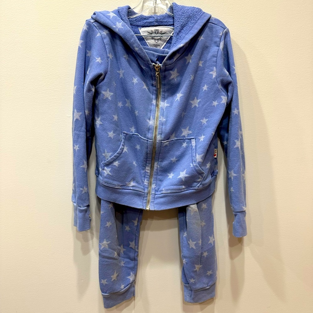 T2LOVE sweatsuit - hoodie and sweatpants.  Periwinkle with stars.  Size 6